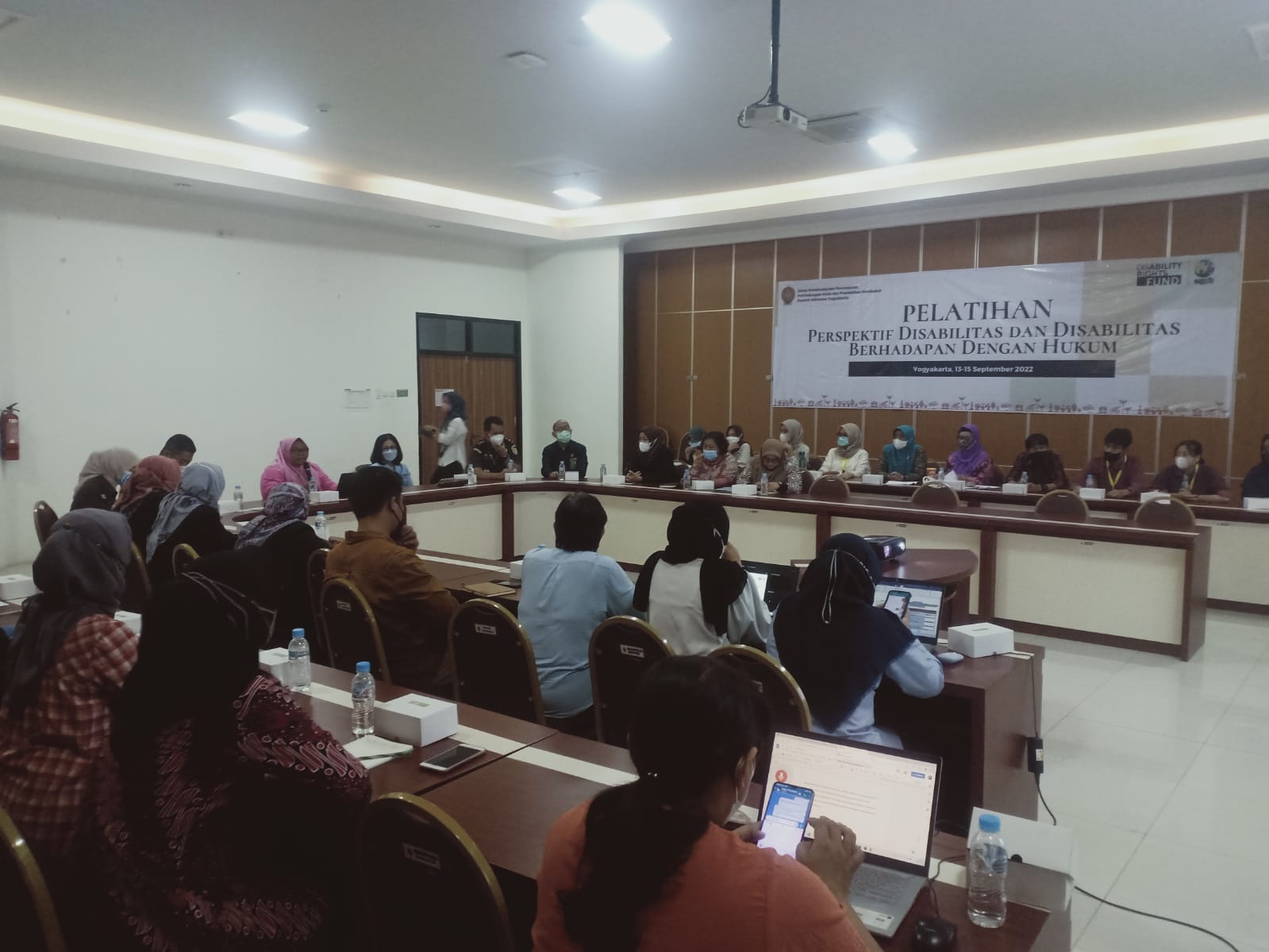Hakim Pengadilan Negeri Yogyakarta Mengikuti Pelatihan Tentang Perspektif Disabilitas dan Disabilitas Berhadapan dengan Hukum