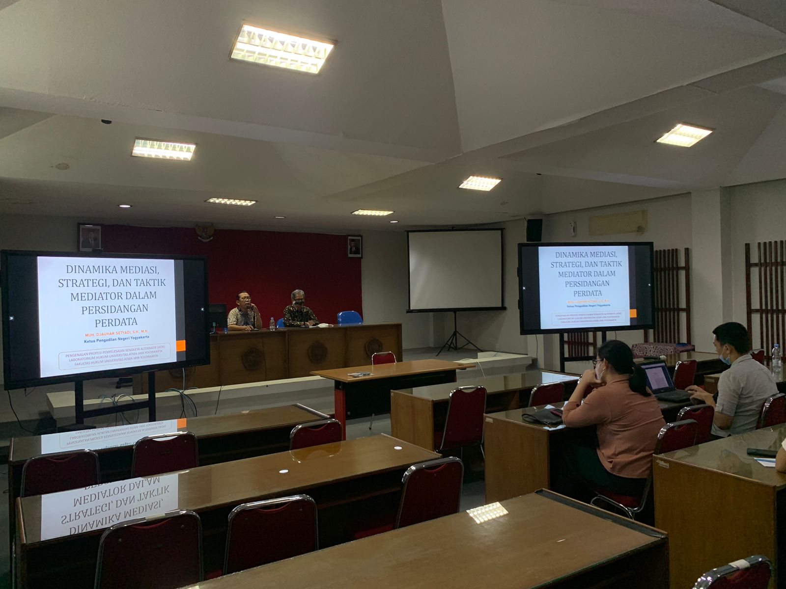 Ketua Pengadilan Negeri Yogyakarta Mengikuti Kegiatan Pelaksanaan Pengenalan Profesi Penyelesaian Sengketa Alternatif (ADR) Laboratorium Hukum Universitas Atma Jaya Yogyakarta