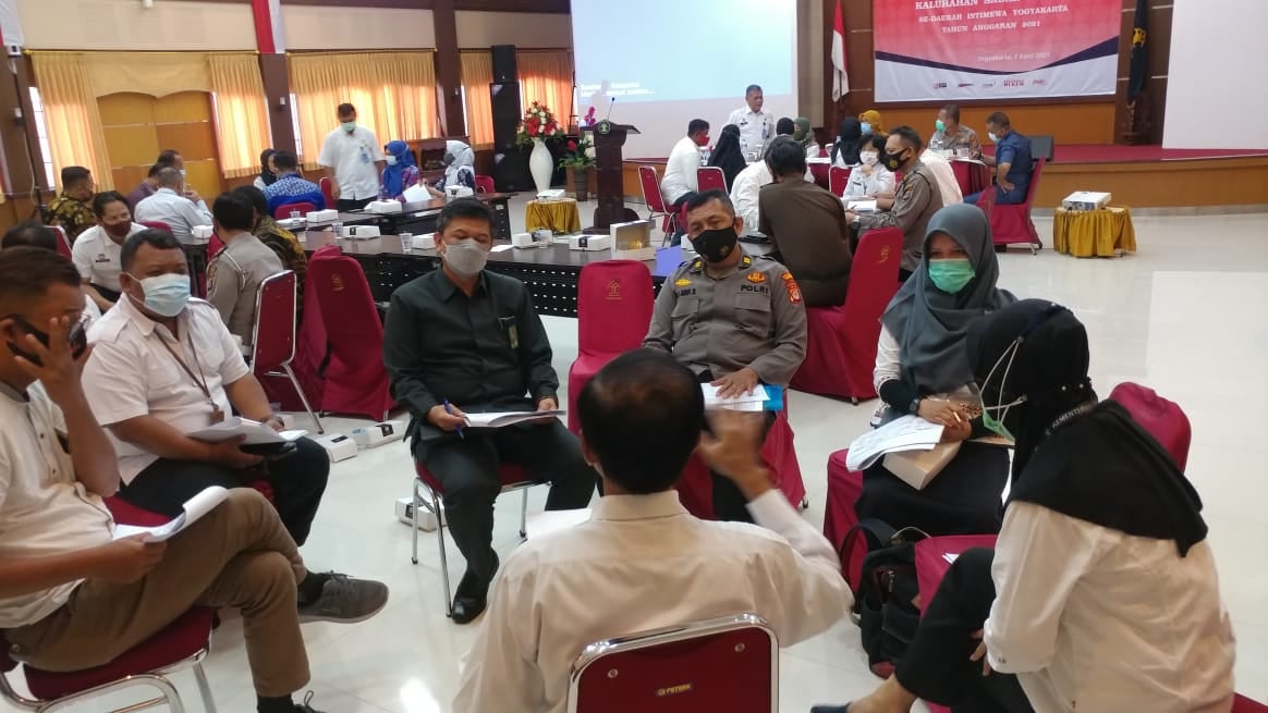 Hakim Pengadilan Negeri Yogyakarta Menghadiri Rapat Koordinasi Pembentukan Kalurahan Sadar Hukum Tahun 2021