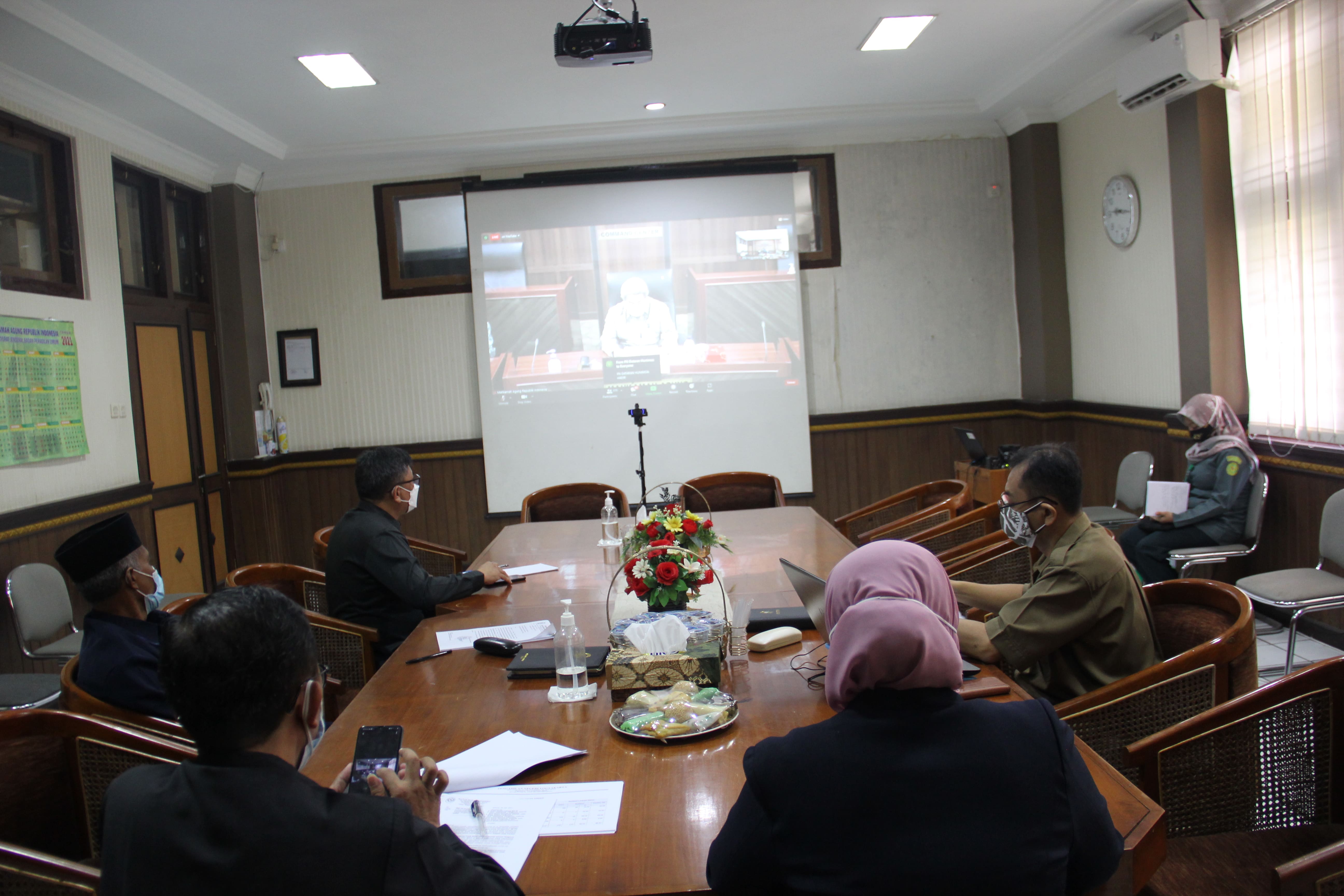 Kupas Tuntas Seputar Isolasi Mandiri Bersama Pengurus Pusat Ikatan Hakim Indonesia