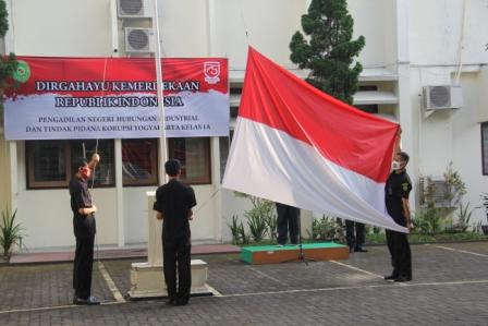 UPACARA BENDERA PERINGATAN HUT KEMERDEKAAN RI KE 75