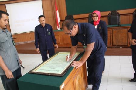 Penandatanganan Pakta Intergritas Tahun 2020