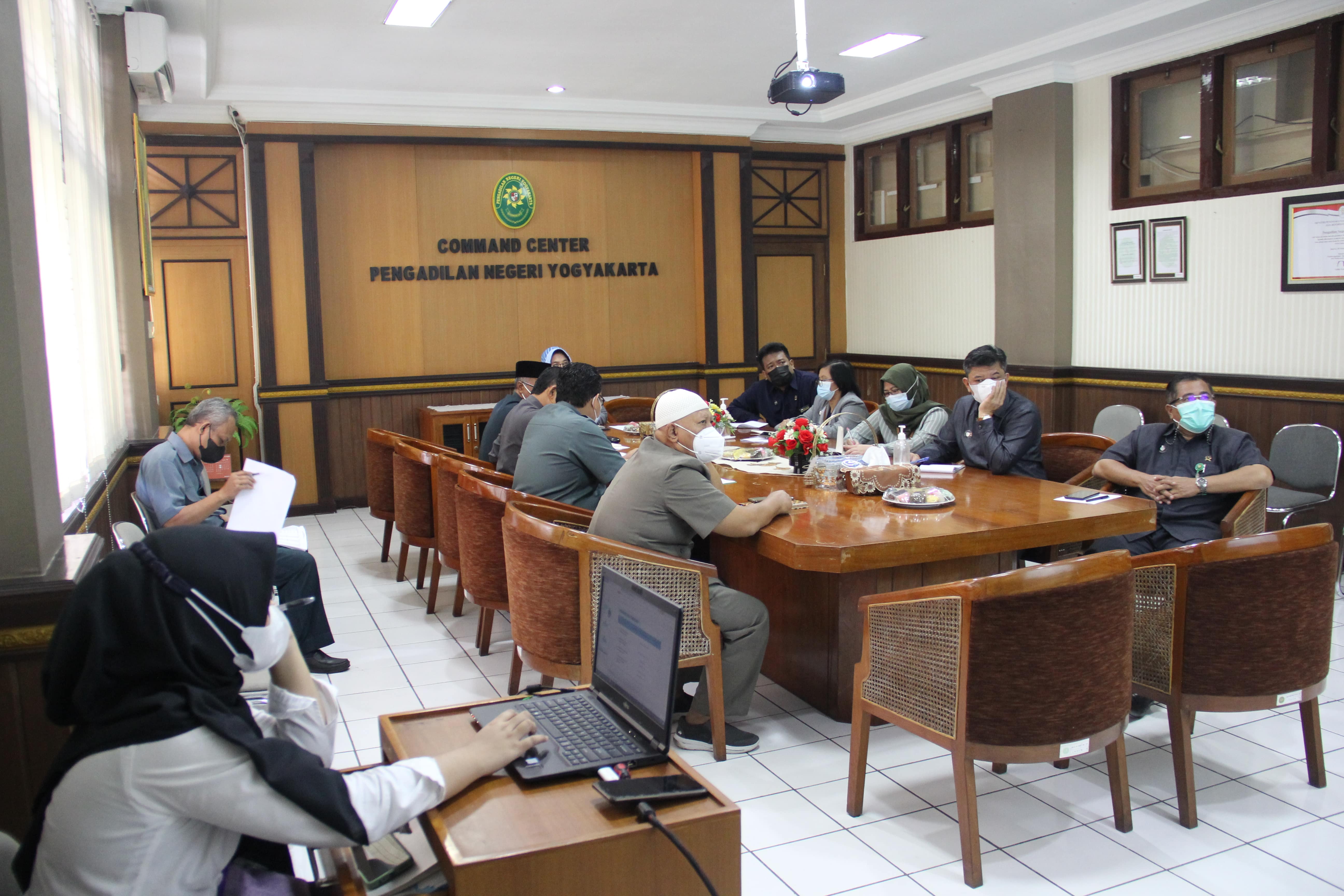 Rapat Evaluasi dan Realisasi Anggaran Triwulan ke-3 dan Rapat Pelaksanaan atas Anggaran pada DIPA 03 Dirjen Badilum