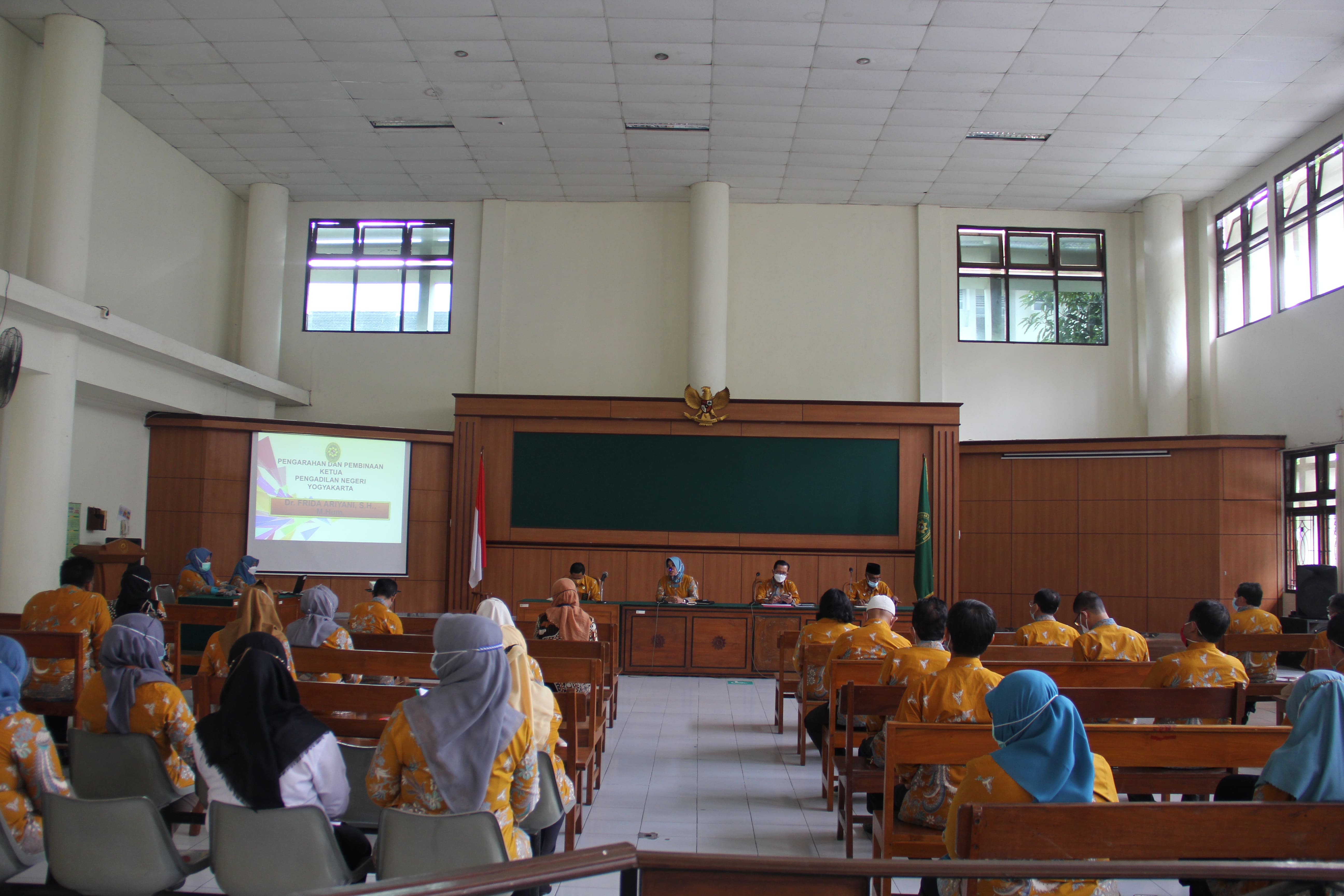 Rapat Kinerja dan Pembinaan Bulan Oktober 2021 serta Sosialisasi PERMA No. 3 Tahun 2021 dan Sosialisasi Eksplorasi Pelanggaran KEPPH  di Komisi Yudisial