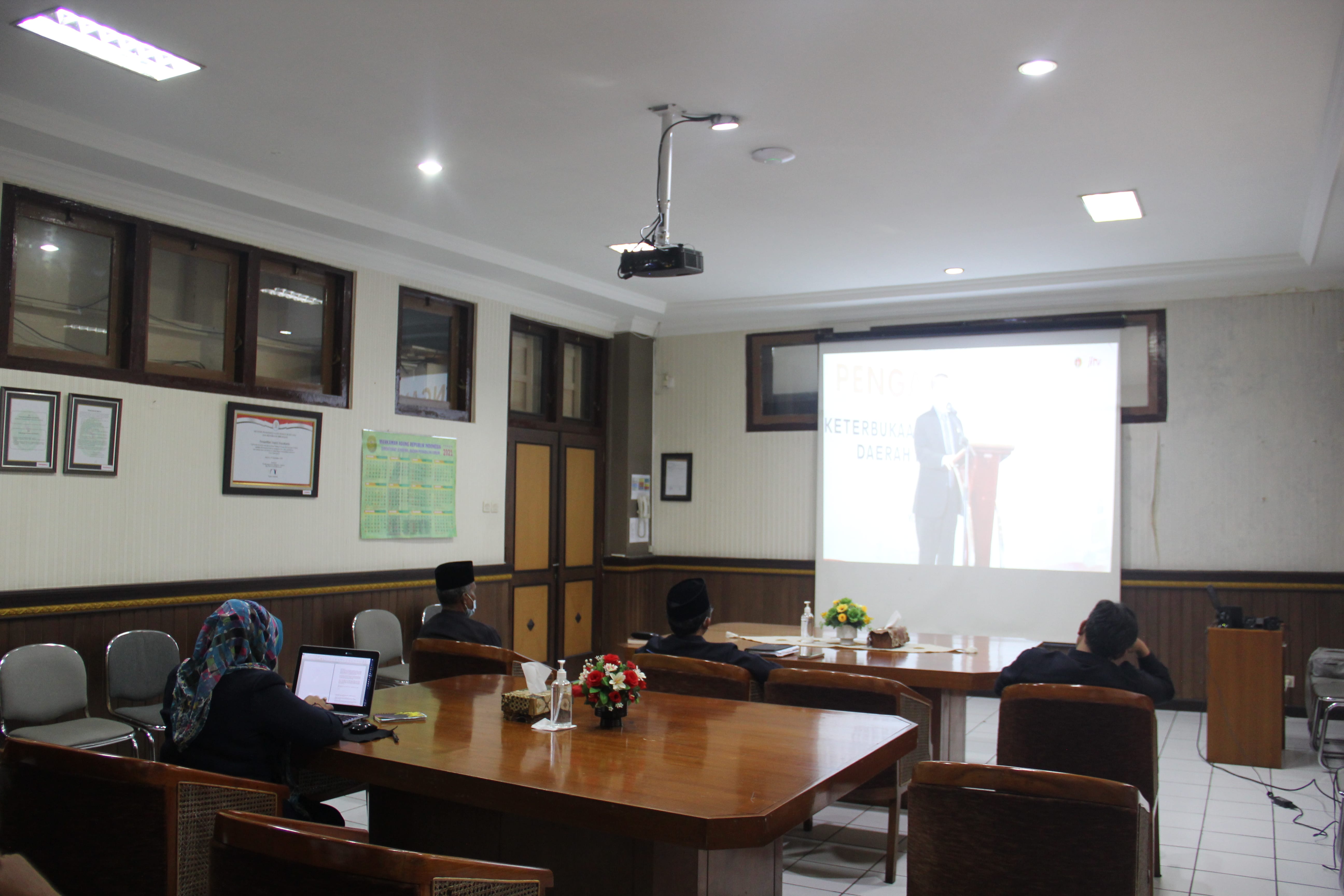 Pengadilan Negeri Yogyakarta Mengikuti Penganugerahan Keterbukaan Informasi Badan Publik se-DIY