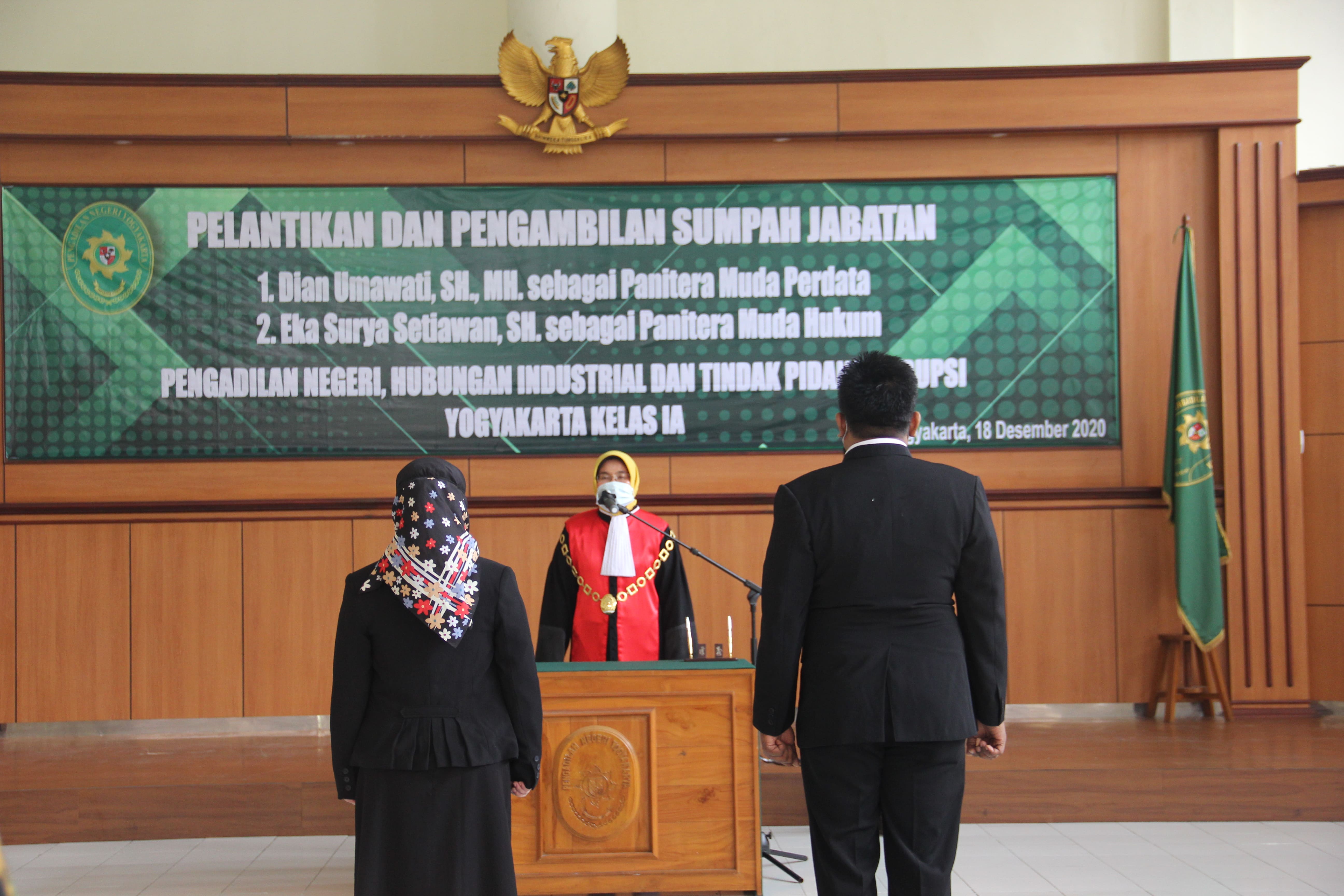 Pengambilan Sumpah Jabatan dan Pelantikan Panitera Muda Perdata dan Panitera Muda Hukum Pengadilan Negeri Yogyakarta Kelas IA