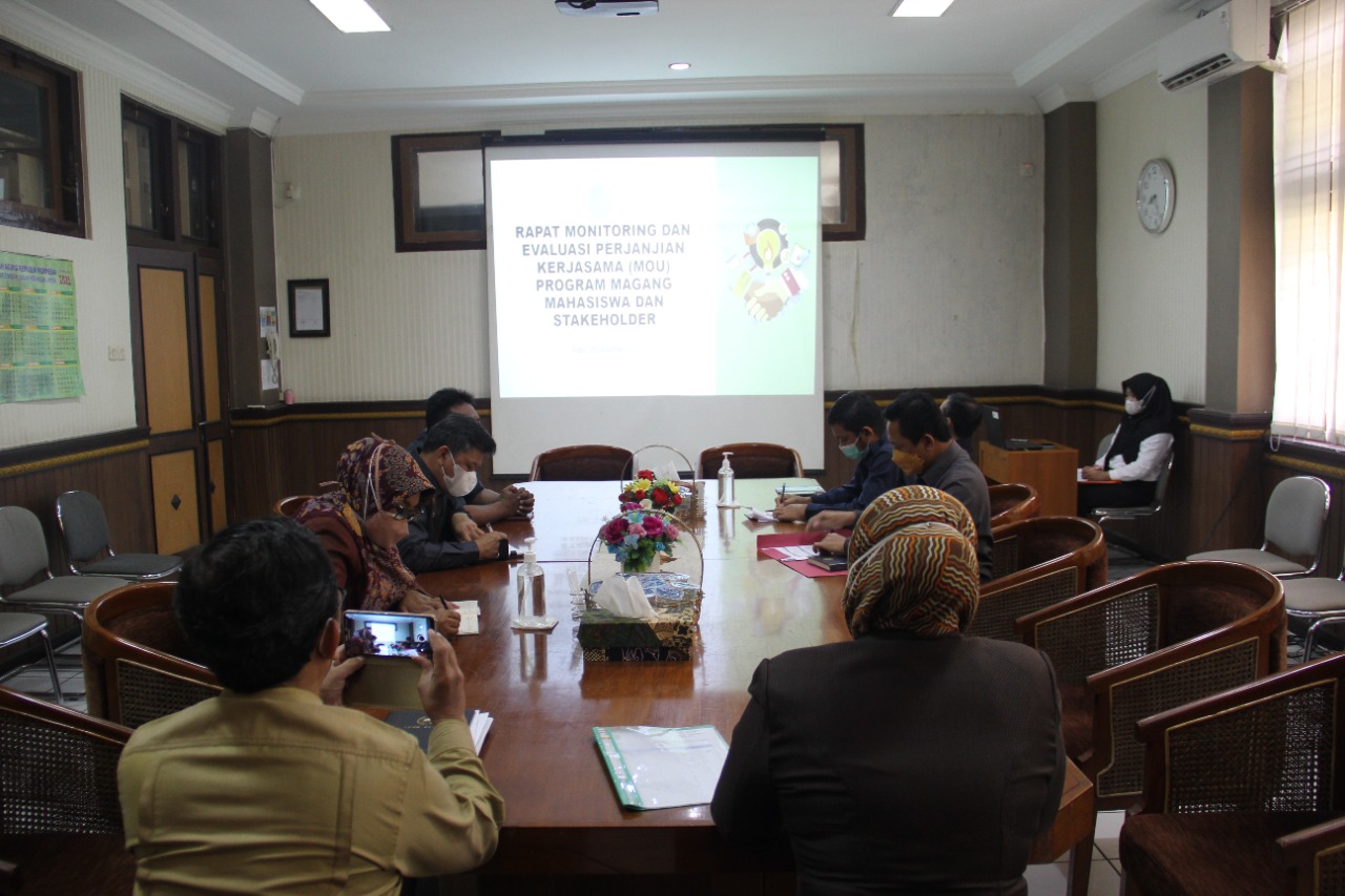Rapat Monitoring dan Evaluasi Perjanjian Kerjasama (MoU) Program Magang Mahasiswa dan Stakeholder