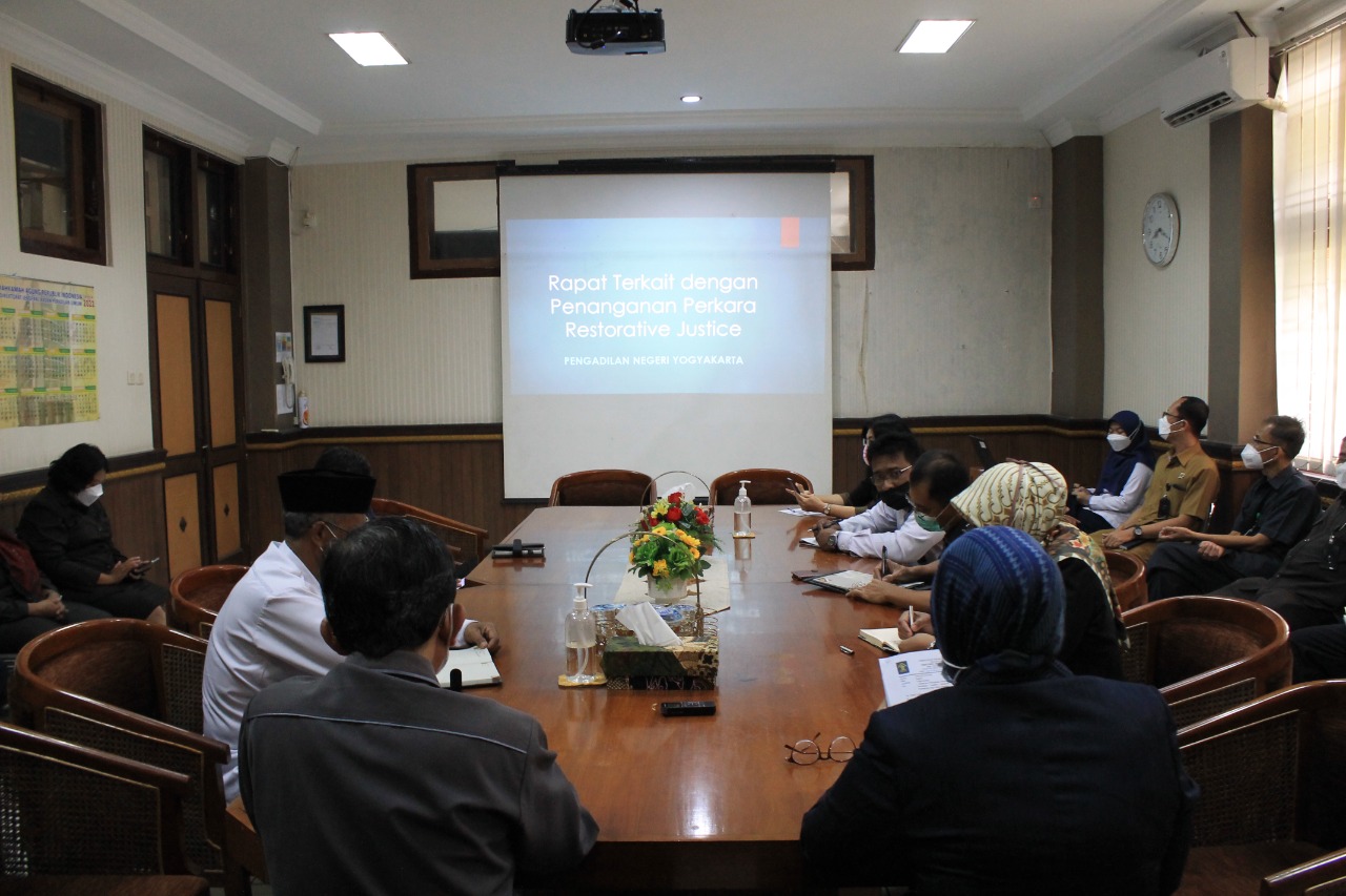 Rapat Penangan Perkara Restorative Justice