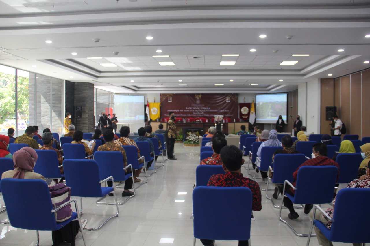 Rapat Senat Terbuka dan Orasi Ilmiah bersama Fakultas Hukum UGM