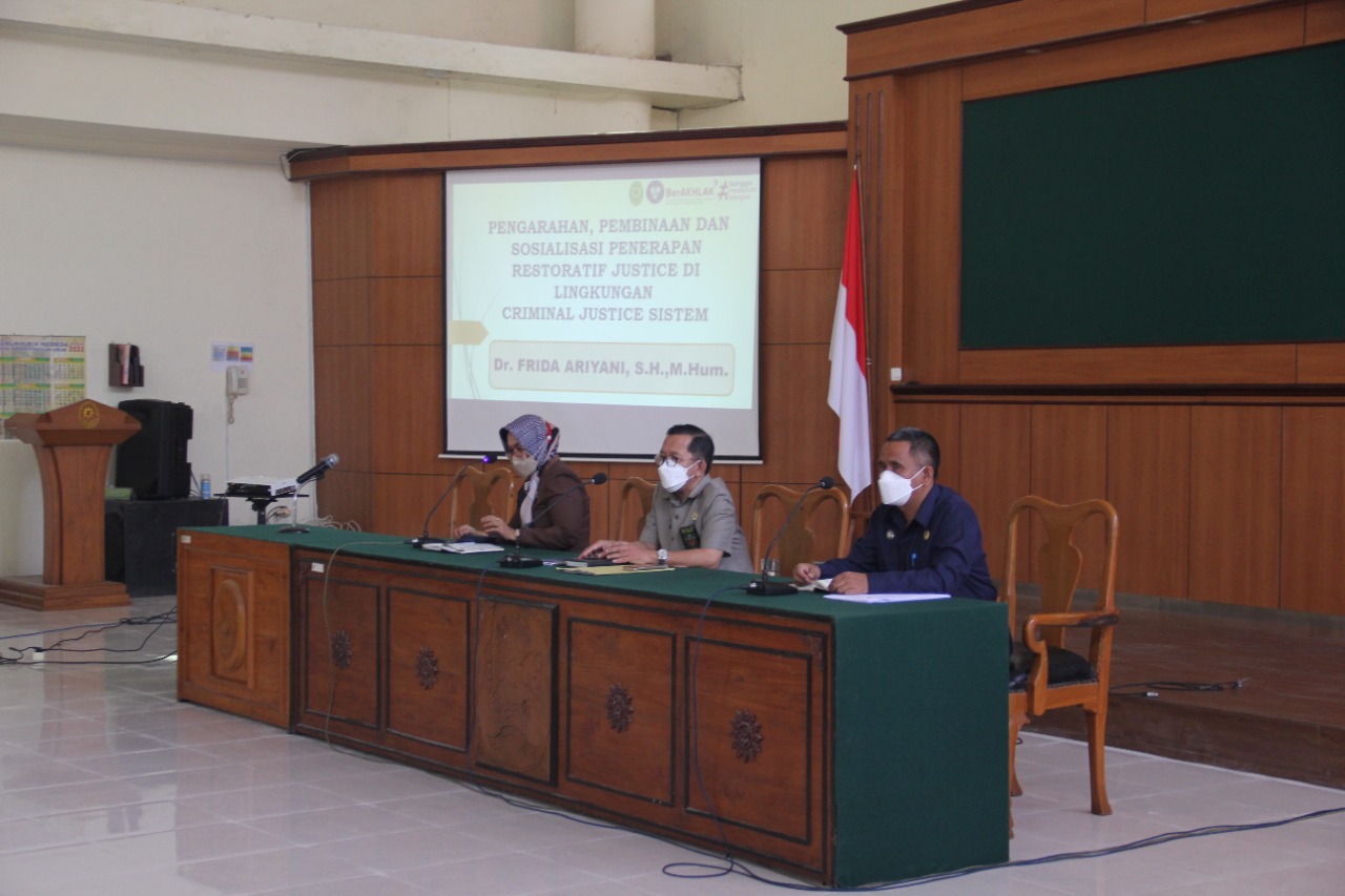 Rapat Pembinaan dan Monev Kinerja Bulan Maret 2022 serta Sosialisasi Penerapan Restorative Justice di Lingkungan Criminal Justice System