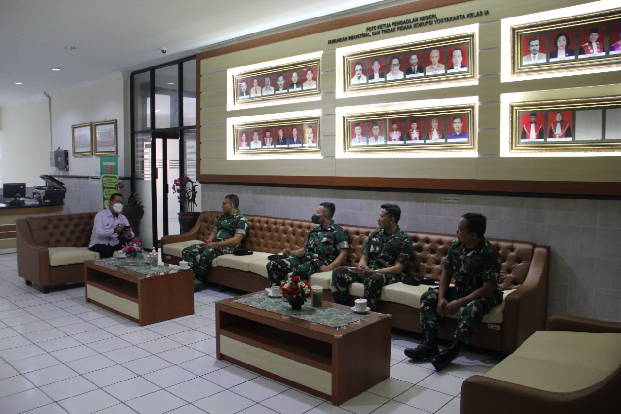 Ketua Pengadilan Negeri Yogyakarta Melakukan Silaturahmi dan Halal Bihalal dengan berbagai Instansi Pemerintah