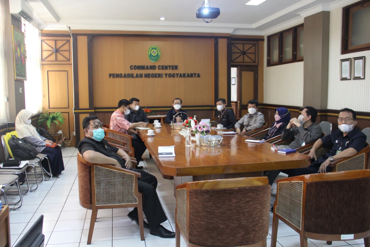 Kegiatan Focus Group Discussion bersama Tim Pusat Penelitian Pengembangan Hukum dan Peradilan Mahkamah Agung RI