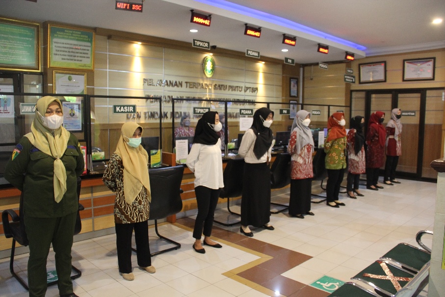 Apel Pagi Petugas PTSP