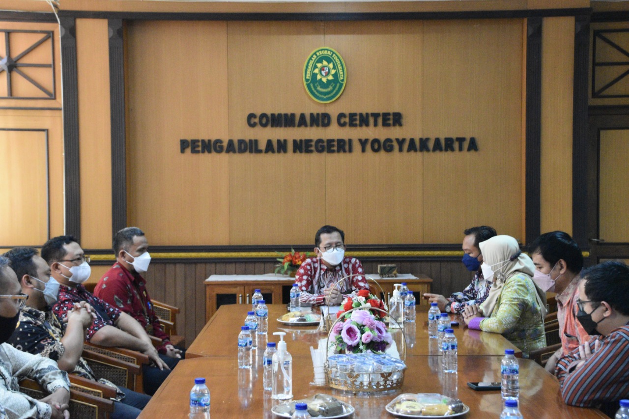 Pengadilan Negeri Yogyakarta melakukan Kegiatan Audiensi bersama BAWASLU Daerah Istimewa Yogyakarta