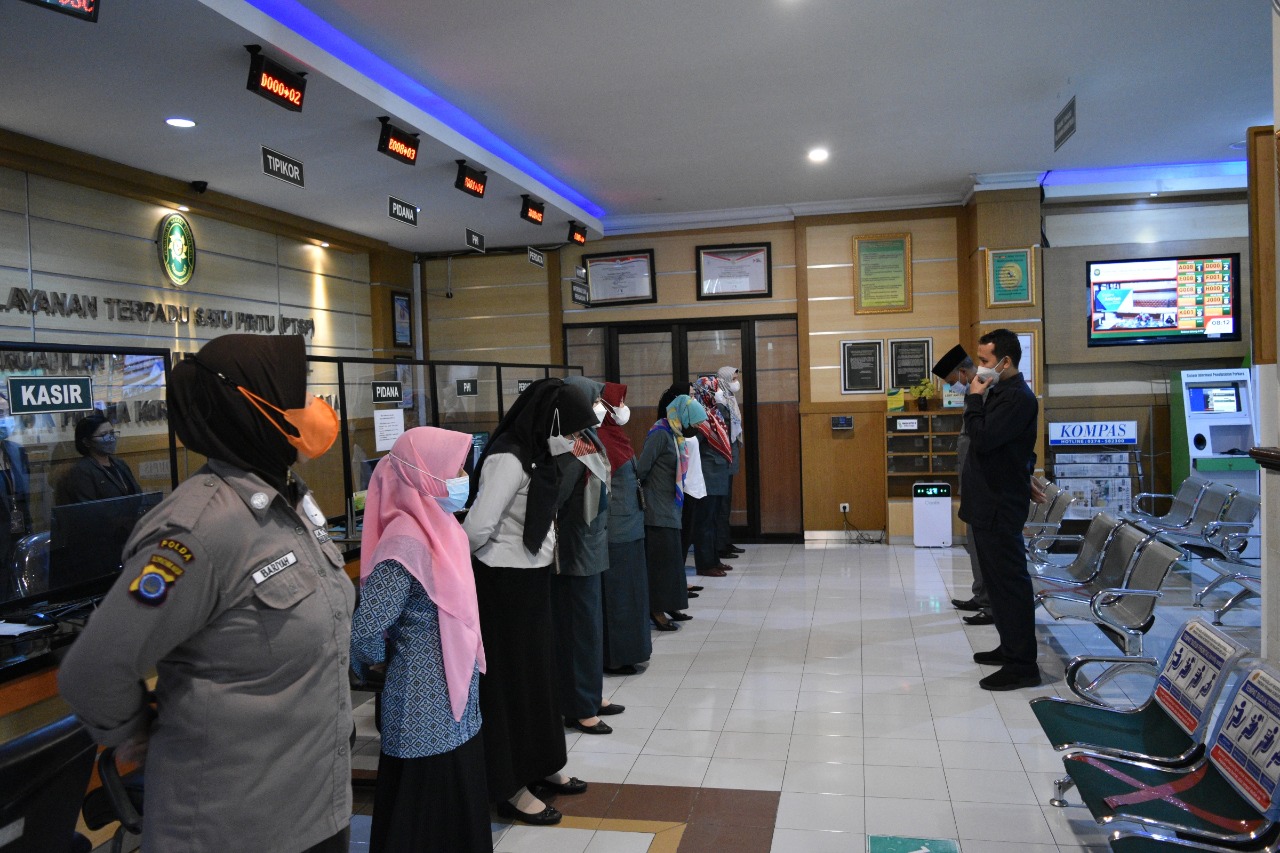 Apel Pagi Rutin Petugas PTSP