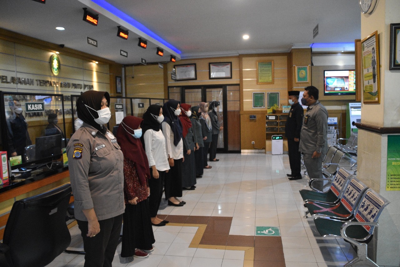 Apel Pagi Rutin Petugas PTSP 26 Juli 2022