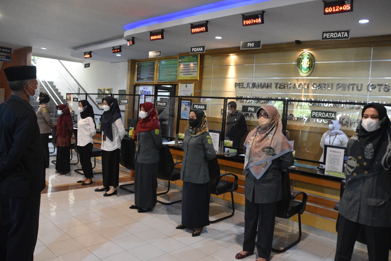 Apel Pagi Rutin Petugas PTSP 26 Juli 2022