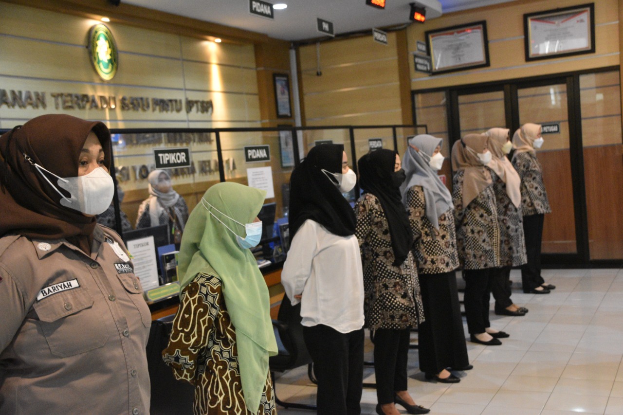 Apel Pagi Rutin Petugas PTSP 28 Juli 2022
