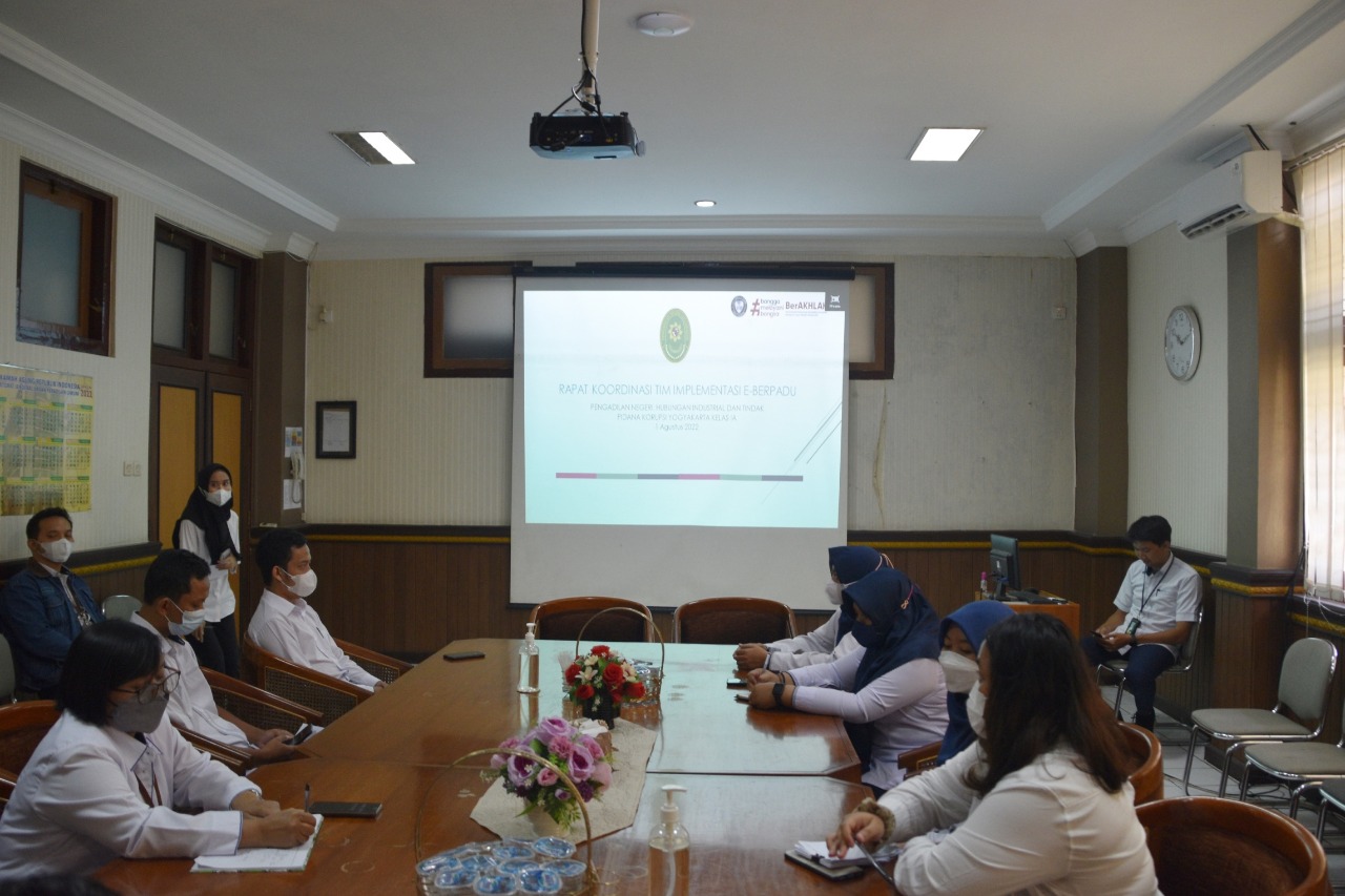 Rapat Monitoring Evaluasi Aplikasi e-Berpadu