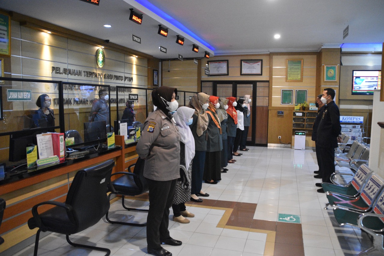 Apel Pagi Rutin Petugas PTSP 2 Agustus 2022