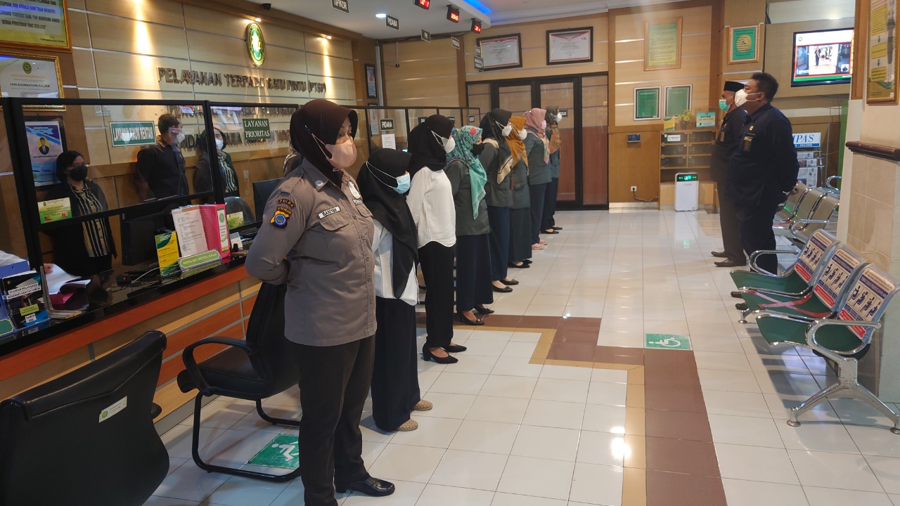 Apel Pagi Rutin Petugas PTSP 10 Agustus 2022