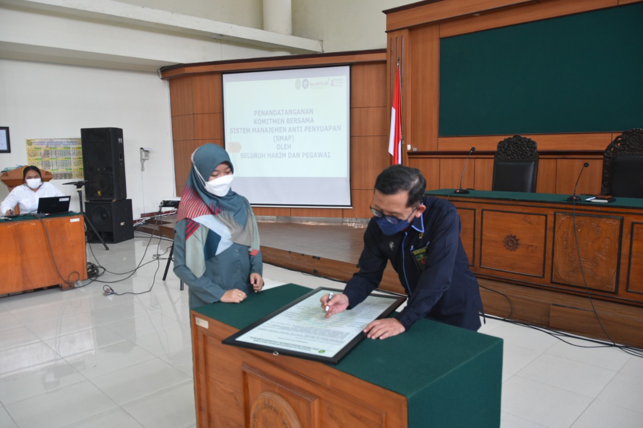 Sosialisasi Internal SMAP dan Penandatanganan Komitmen Bersama Sistem Manajemen Anti Penyuapan
