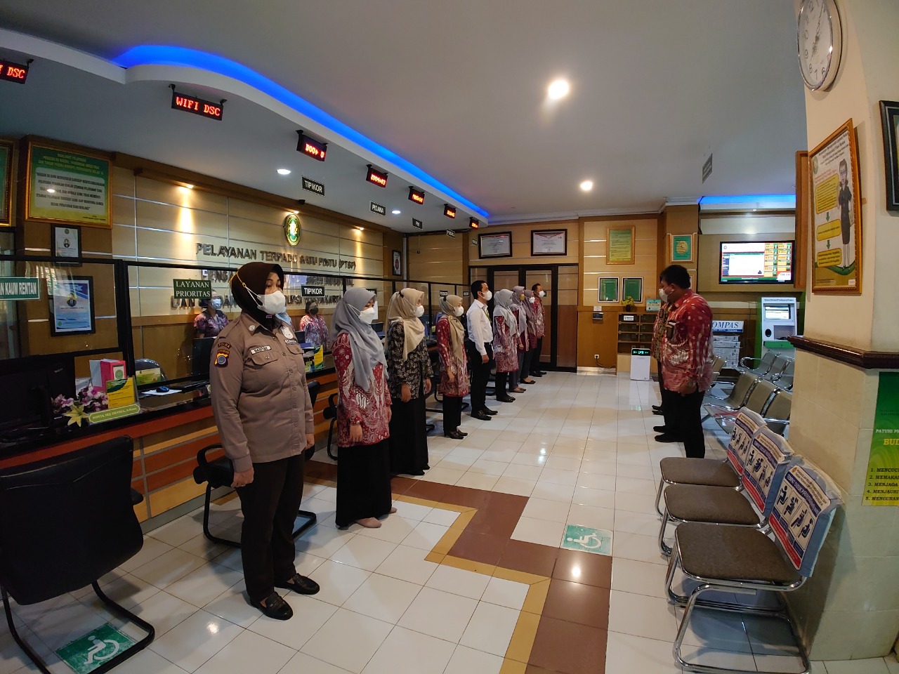 Apel Pagi Rutin Petugas PTSP 13 Oktober 2022