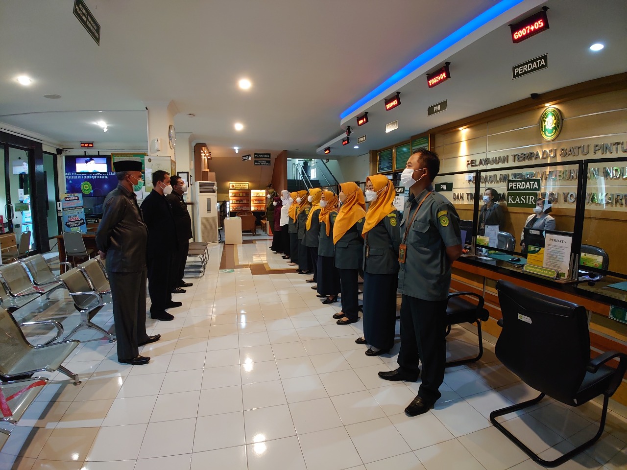 Apel Pagi Rutin Petugas PTSP 18 Oktober 2022