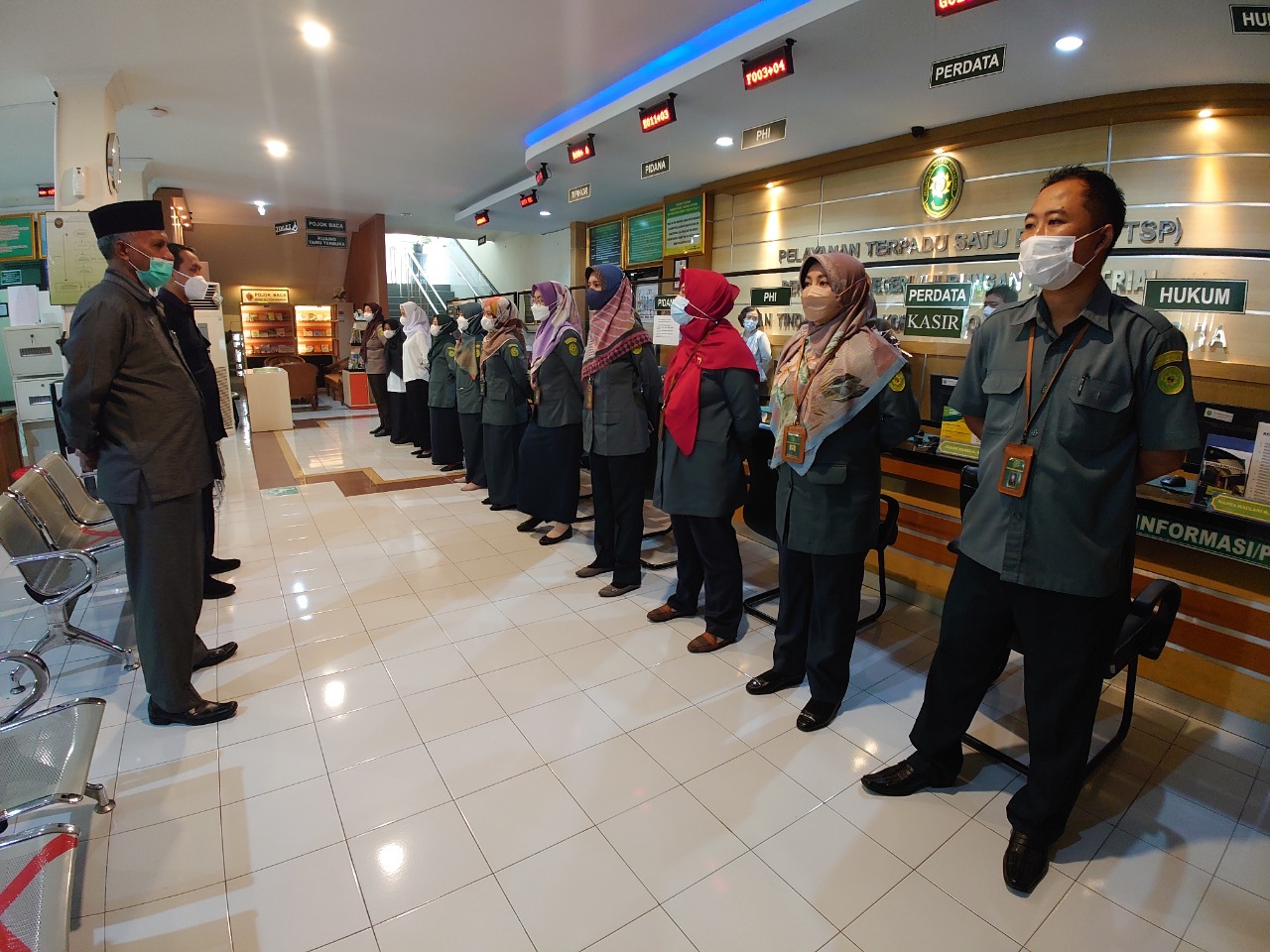Apel Pagi Rutin Petugas PTSP 19 Oktober 2022