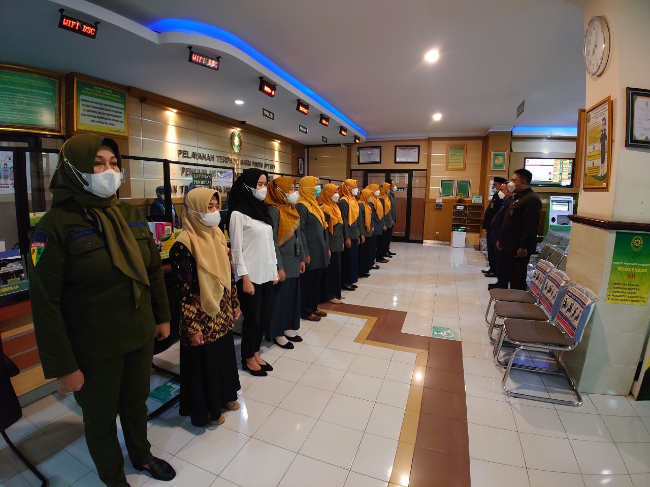 Apel Pagi Rutin Petugas PTSP 25 Oktober 2022