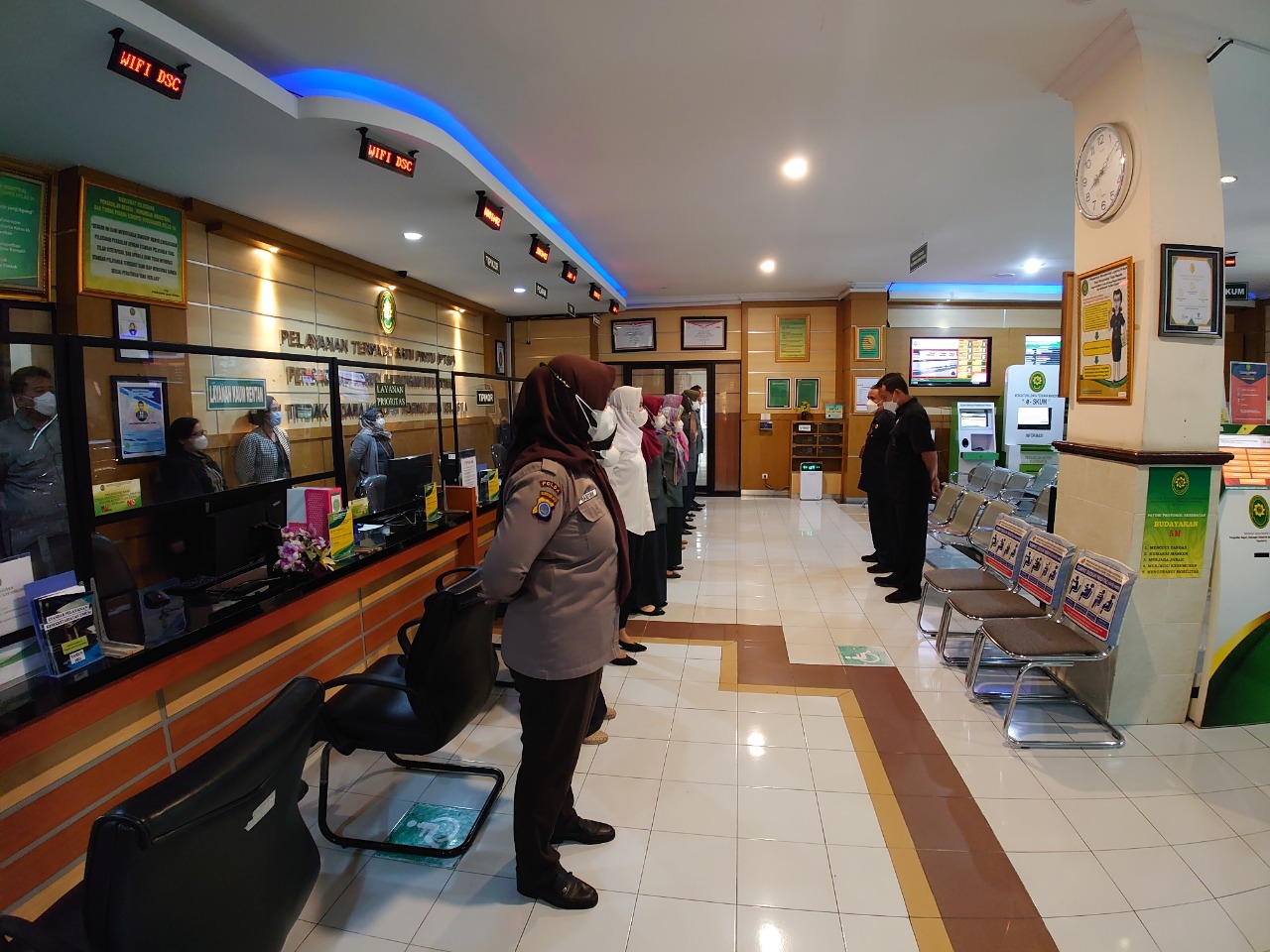 Apel Pagi Petugas PTSP Mengawali Bulan November 2022