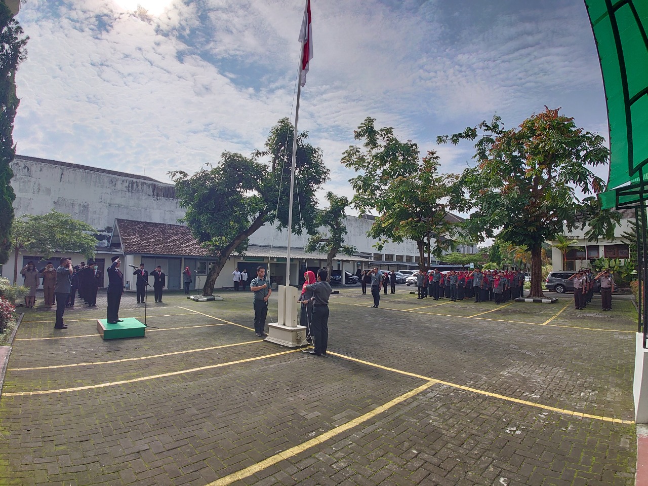 Pengadilan Negeri Yogyakarta Melaksanakan Upacara Peringatan Hari Pahlawan Tahun 2022