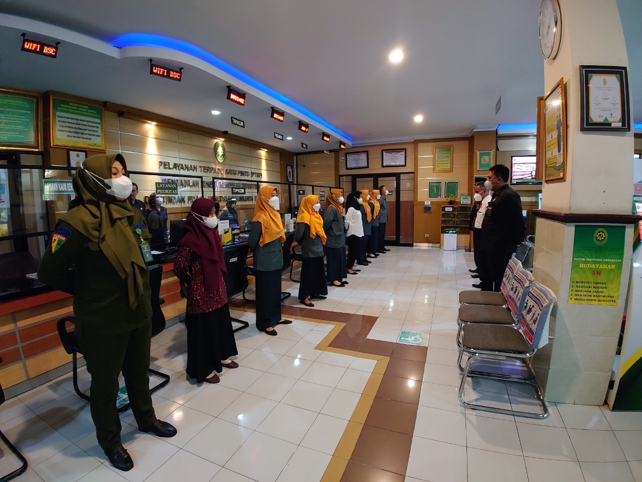 Apel Pagi Rutin Petugas PTSP 15 November 2022