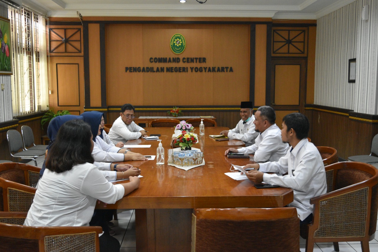 Rapat Koordinasi Kegiatan Pengantar Alih Tugas Hakim dan Pegawai serta Purna Tugas Pegawai Pengadilan Negeri Yogyakarta