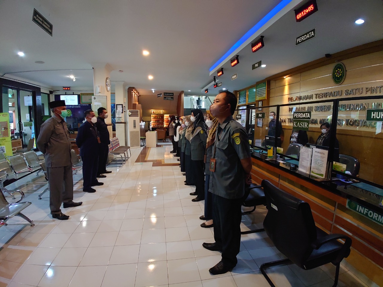 Apel Pagi Rutin Petugas PTSP 28 Desember 2022