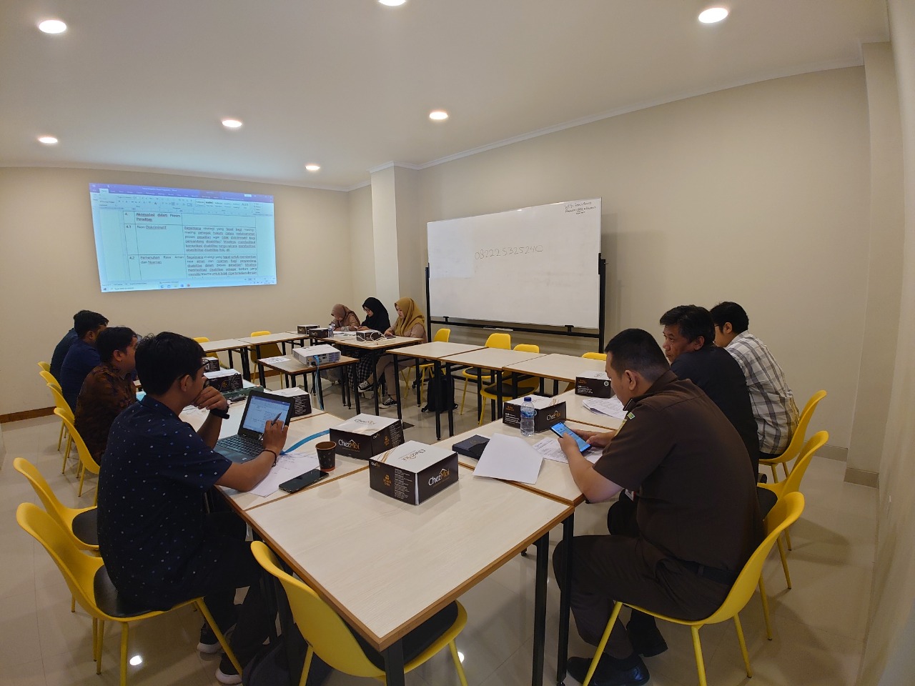 Hakim Pengadilan Negeri Yogyakarta Menghadiri FGD bersama Konsorium Justice for Disability