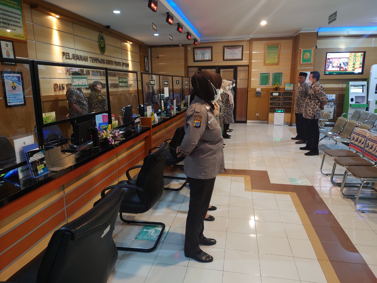 Apel Pagi Rutin Petugas PTSP 26 Januari 2023