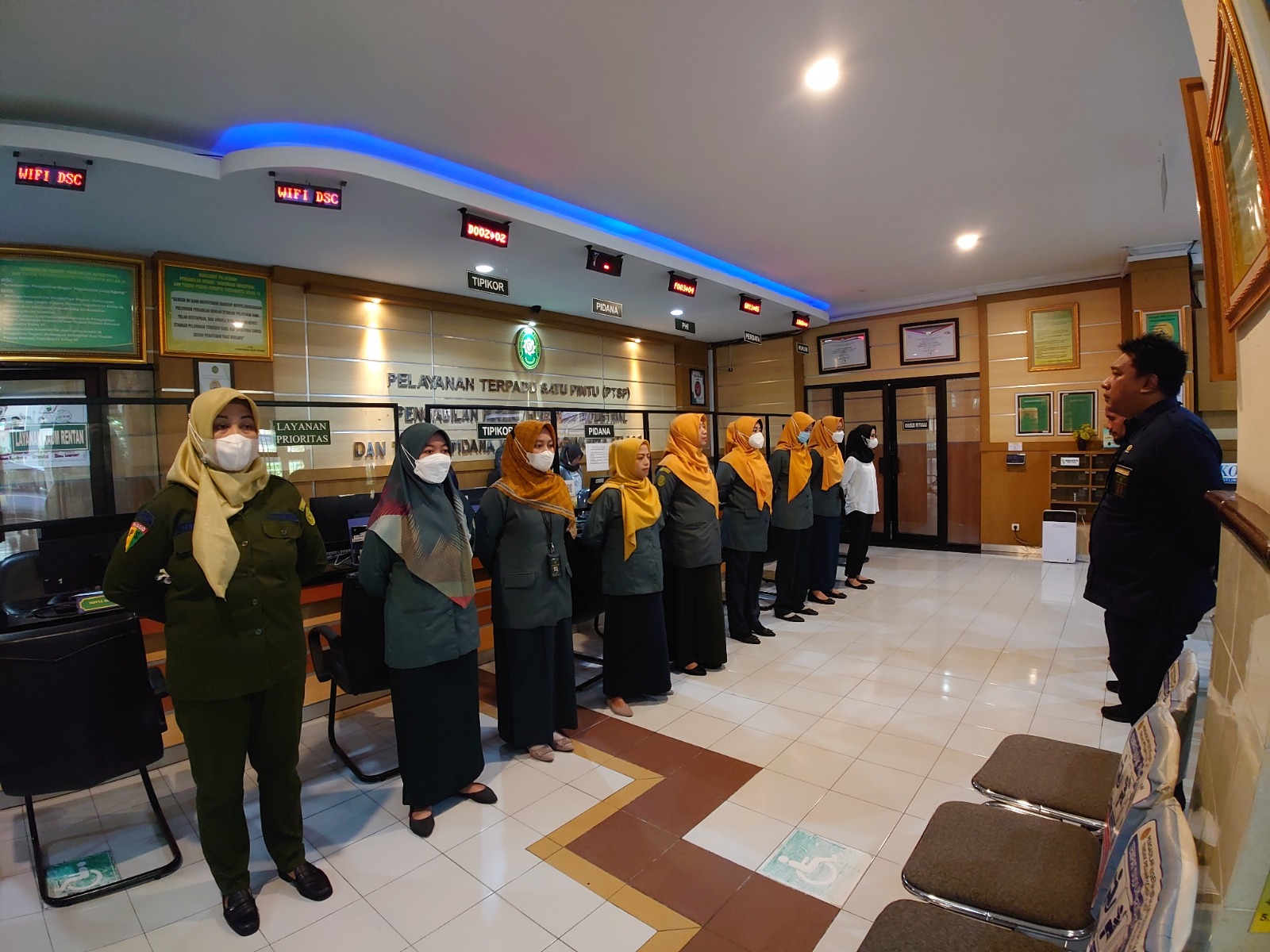 Apel Pagi Rutin Petugas PTSP 14 Februari 2023