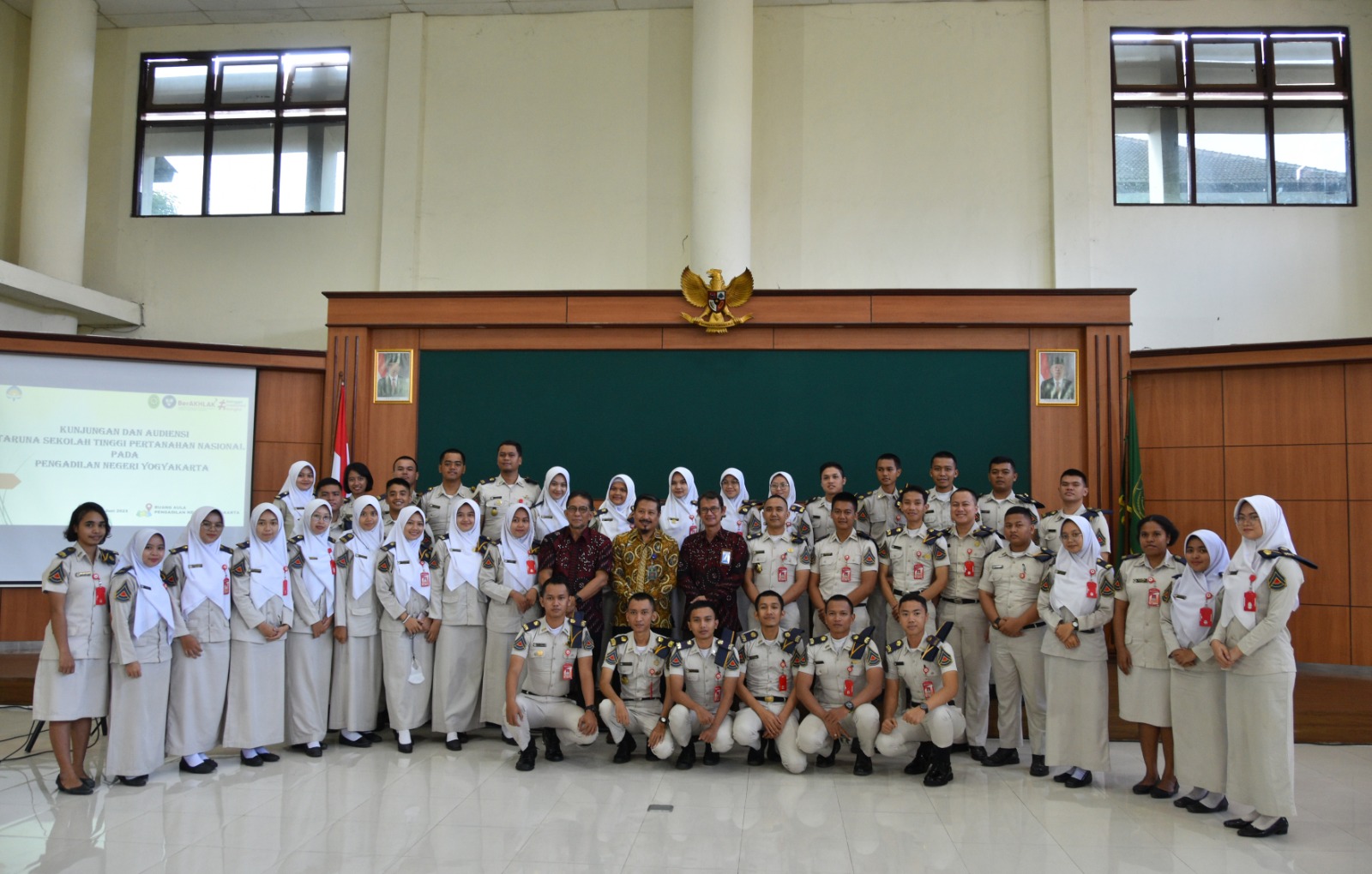 Kunjungan dan Audiensi Taruna Sekolah Tinggi Pertanahan Nasional ke Pengadilan Negeri Yogyakarta