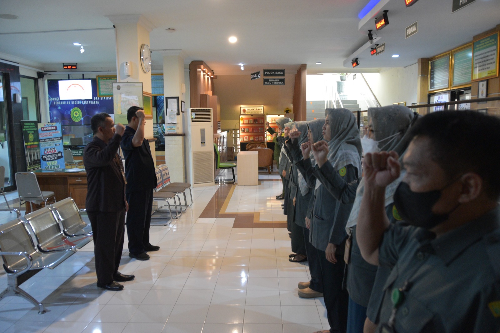 Apel Pagi Rutin Petugas PTSP 11 Juli 2023