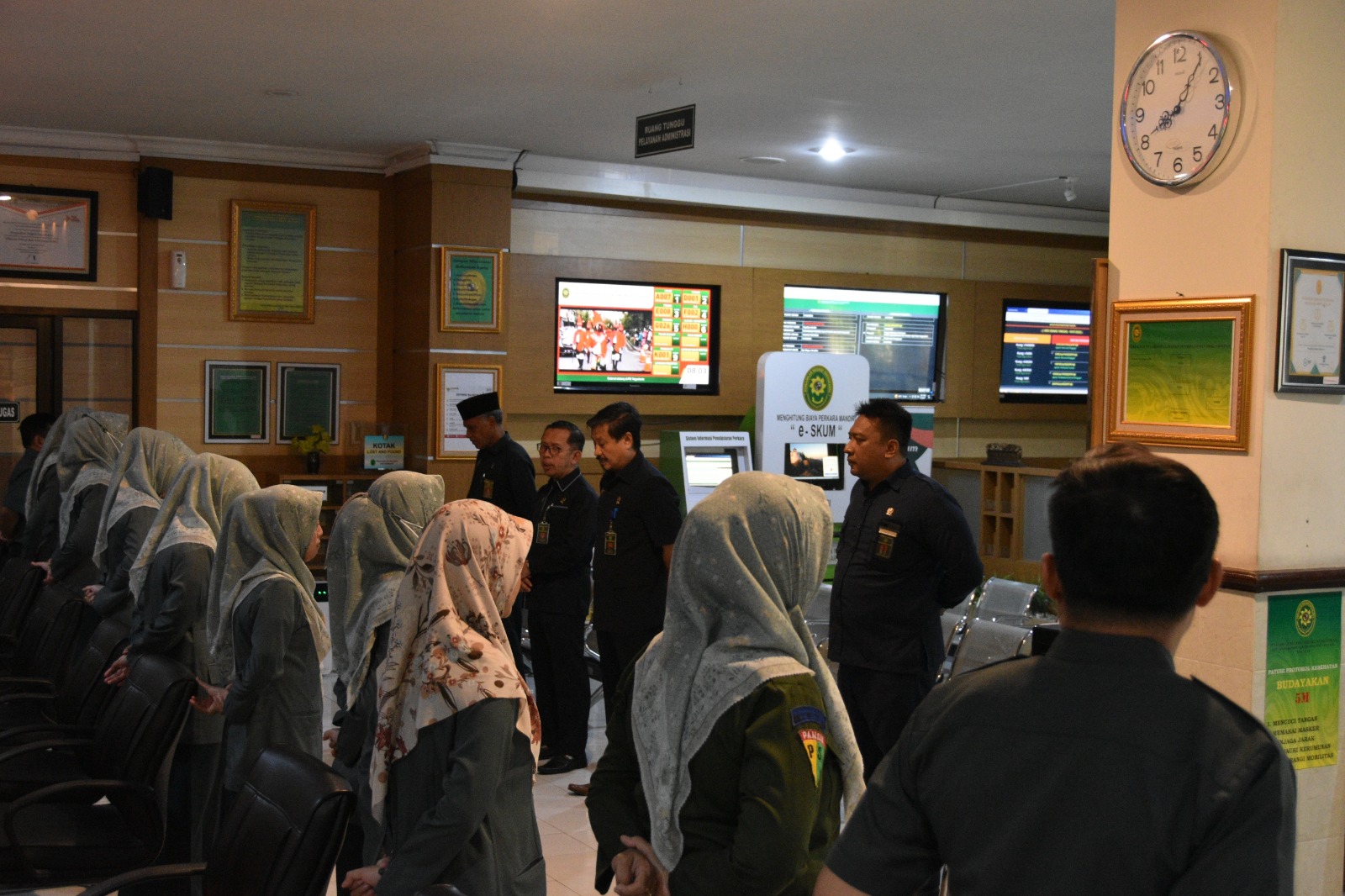 Apel Pagi Rutin Petugas PTSP 18 Juli 2023