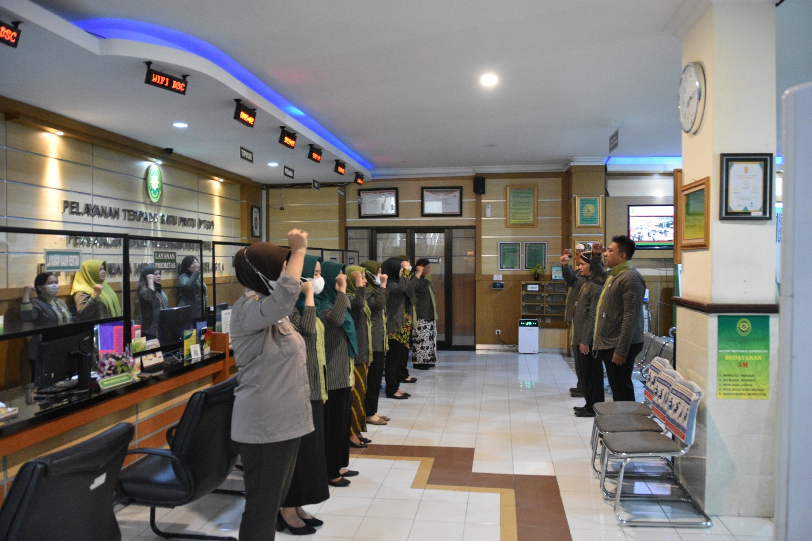 Apel Pagi Rutin Petugas PTSP 20 Juli 2023