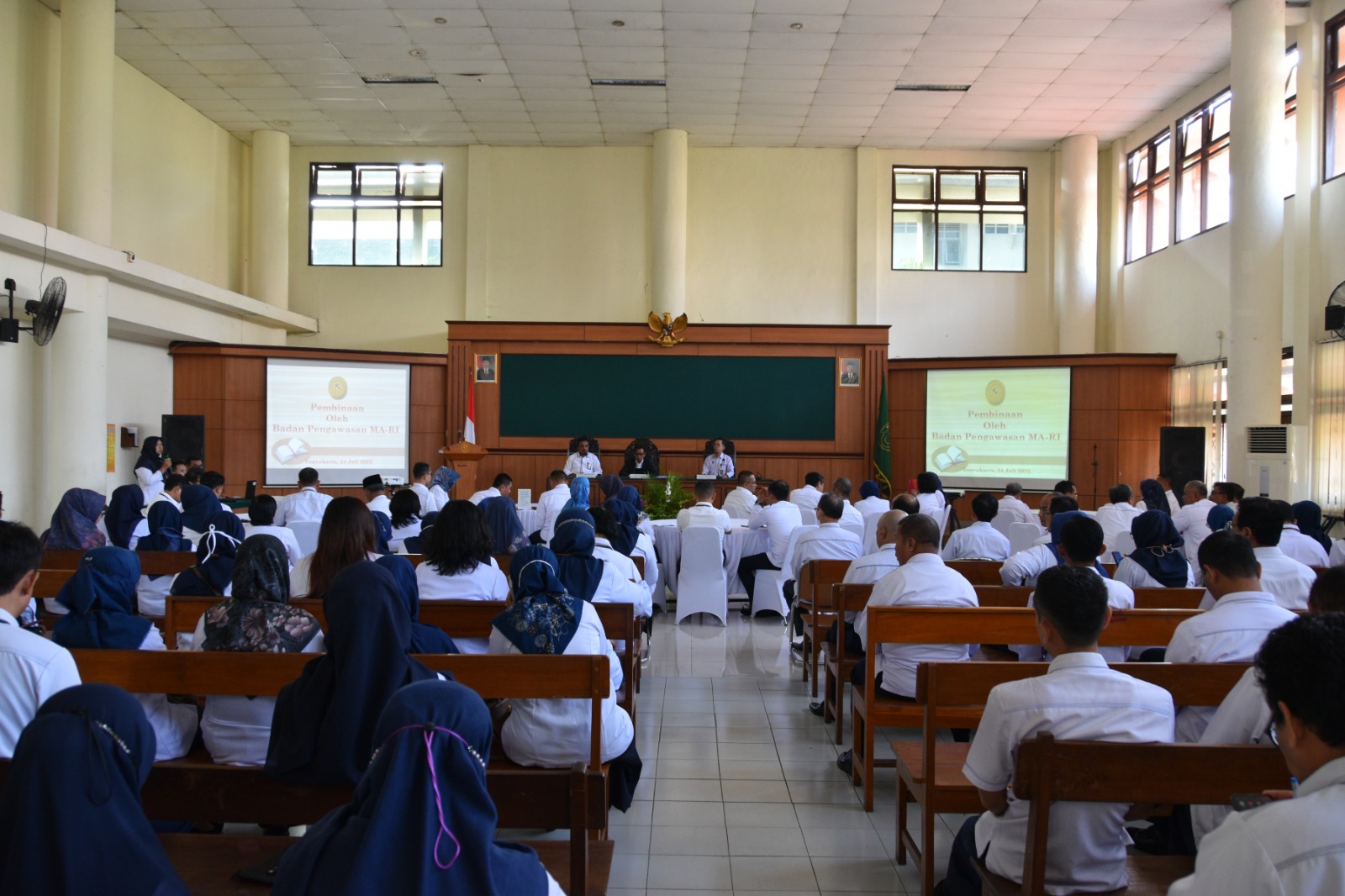 Pengadilan Negeri Yogyakarta Mengikuti Pembinaan oleh Badan Pengawasan Mahkamah Agung RI