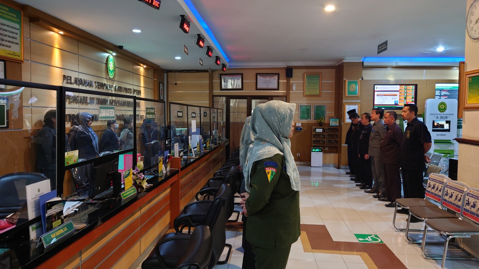 Apel Pagi Rutin Petugas PTSP 25 Juli 2023