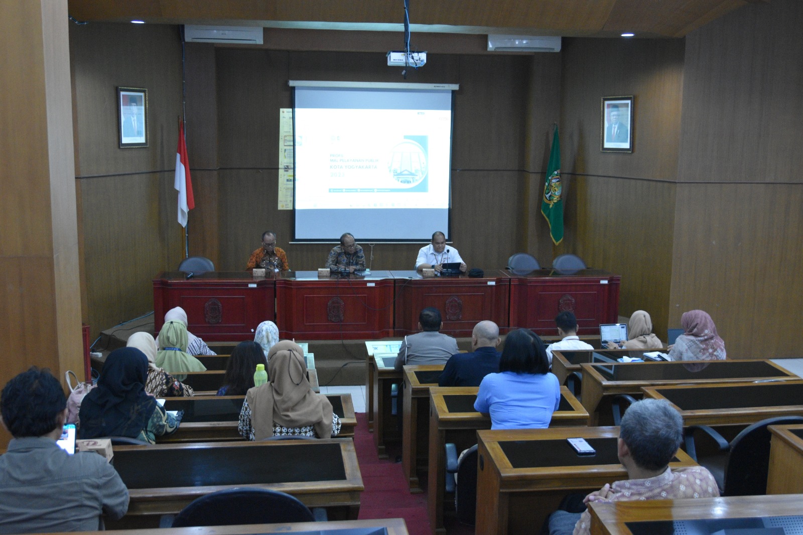 Sekretaris Pengadilan Negeri Yogyakarta Menghadiri FGD Monev Penyelenggaraan Mal Pelayanan Publik Kota Yogyakarta