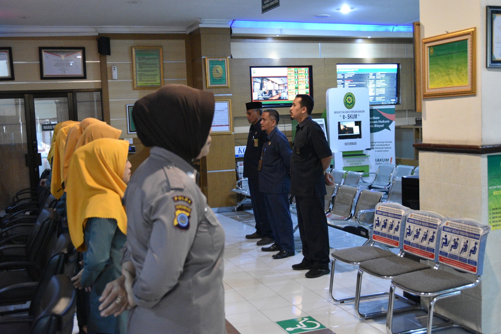 Apel Pagi Rutin Petugas PTSP 26 Juli 2023