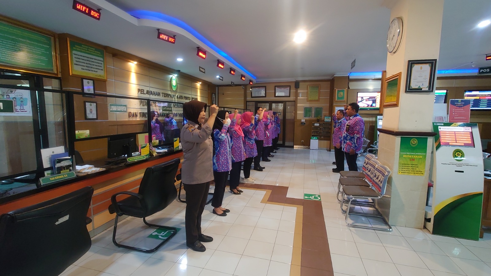 Apel Pagi Rutin Petugas PTSP 3 Agustus 2023