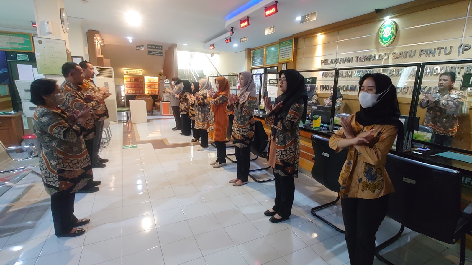 Apel Pagi Rutin Petugas PTSP 10 Agustus 2023