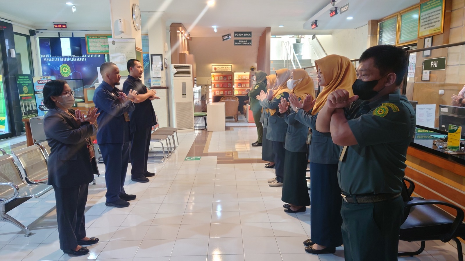 Apel Pagi Rutin Petugas PTSP 15 Agustus 2023