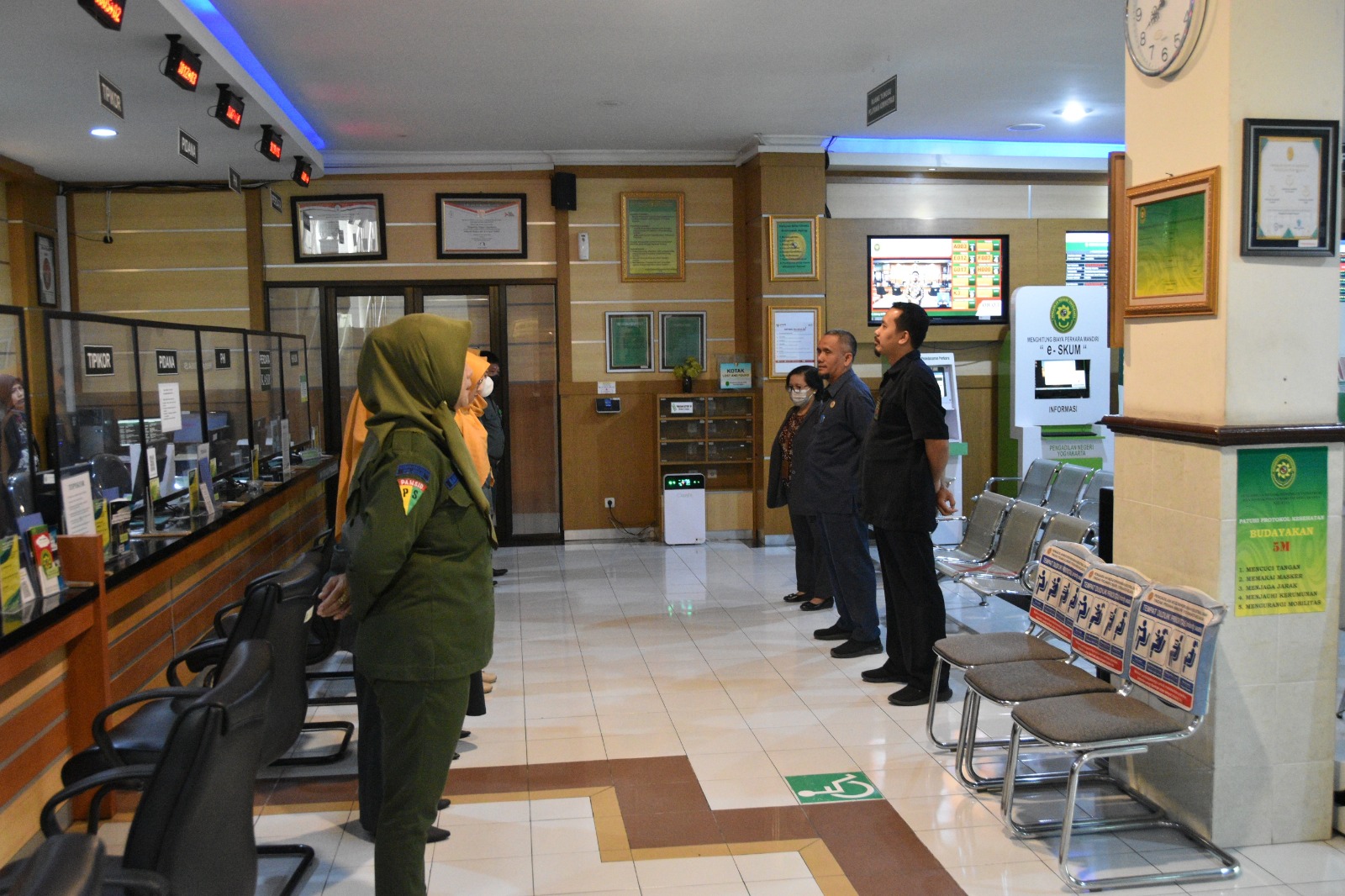 Apel Pagi Rutin Petugas PTSP 15 Agustus 2023